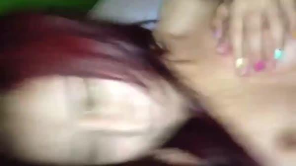 网上传的超火的台湾脸书红人超人气女神正妹张香香流出的63秒不雅啪啪视频